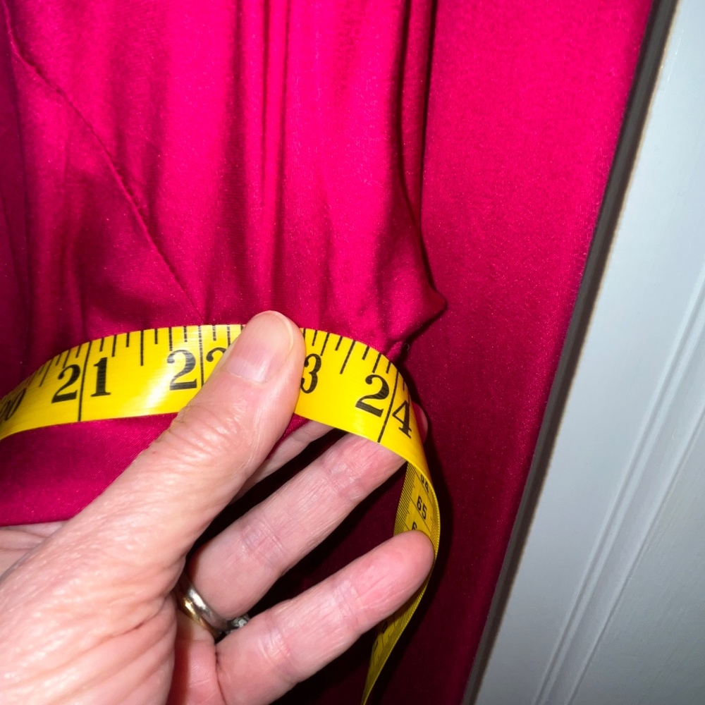 Rock Flower Paper Magenta Tunic, size large, great for Valentine's Day! - Picture 4 of 9